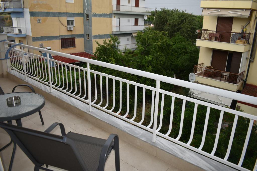 Balkón nebo terasa v ubytování Sea view luxury apartment in Nea Kallikratia.