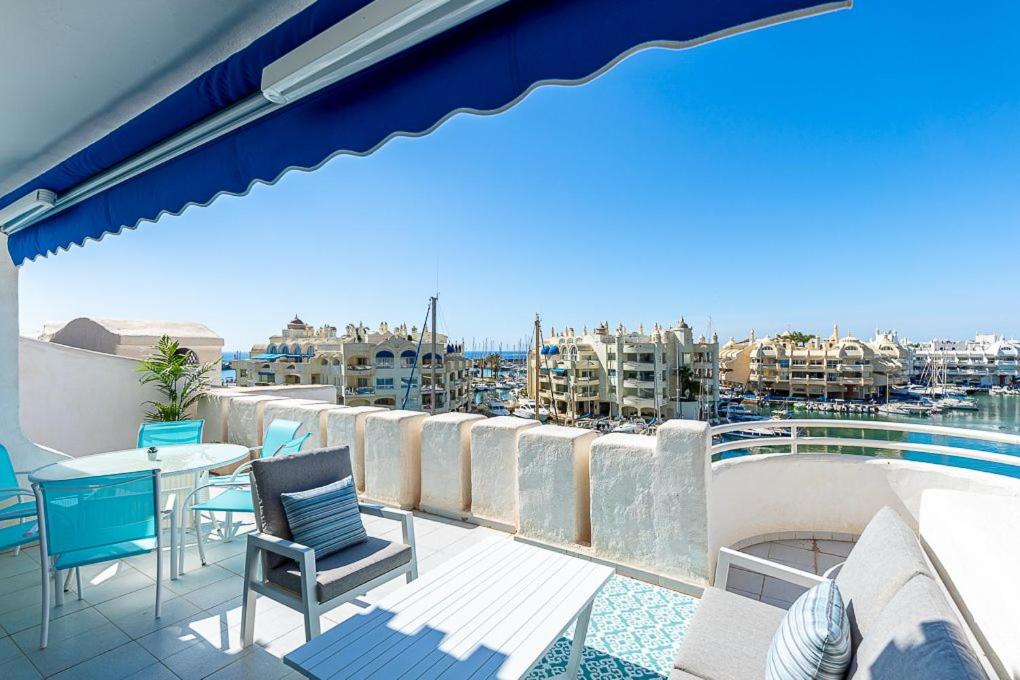 Balkón nebo terasa v ubytování PUERTO DE BENALMÁDENA APARTAMENTO VACACIONAL con VISTAS AL MAR Y YATES TRES HABITACIONES 2 BAÑOS