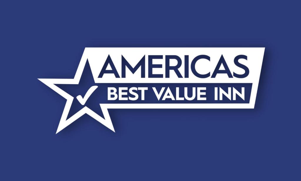 America's Best Value Inn في ساندبوينت: علامة مع الكلمات الأمريكية أفضل قيمة فيها