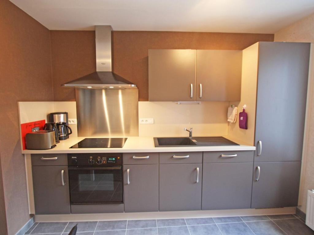 Charmant T2 rénové avec cour privée - centre d'Épinal, proche gare et commodités - FR-1-589-265 - Appartement (2 Adultes)