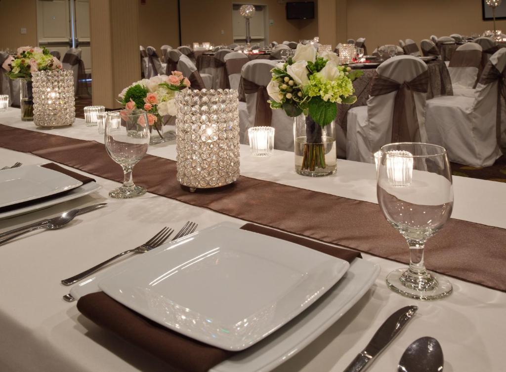 Εστιατόριο ή άλλο μέρος για φαγητό στο Holiday Inn Lincoln Southwest by IHG