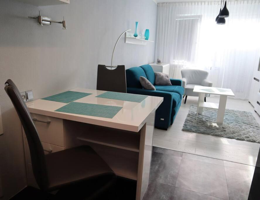 Posedenie v ubytovaní Uroczy Apartament- Kołobrzeg
