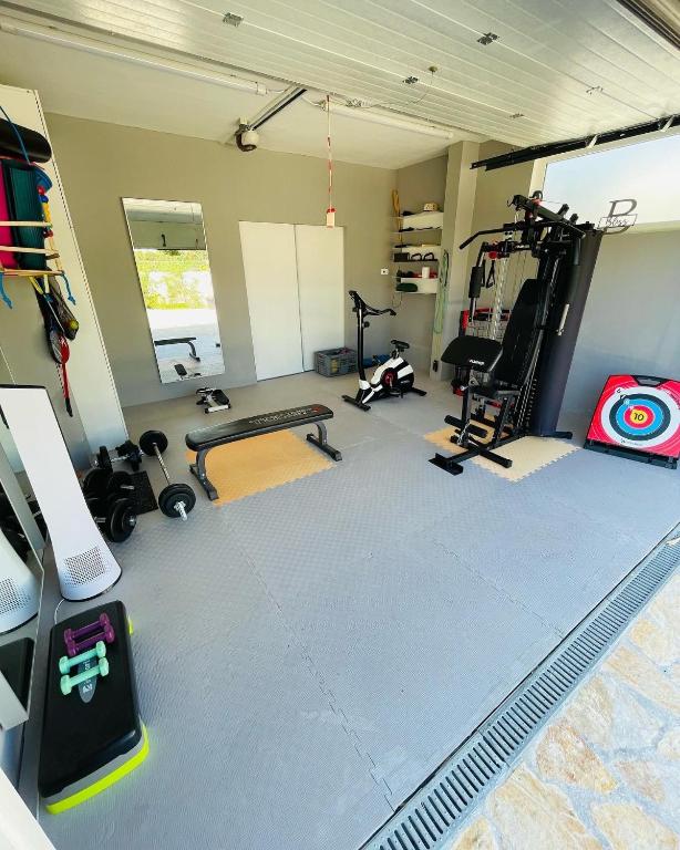 Posilňovňa alebo fitness centrum v ubytovaní Villa Bliss , Kastela - Croatia