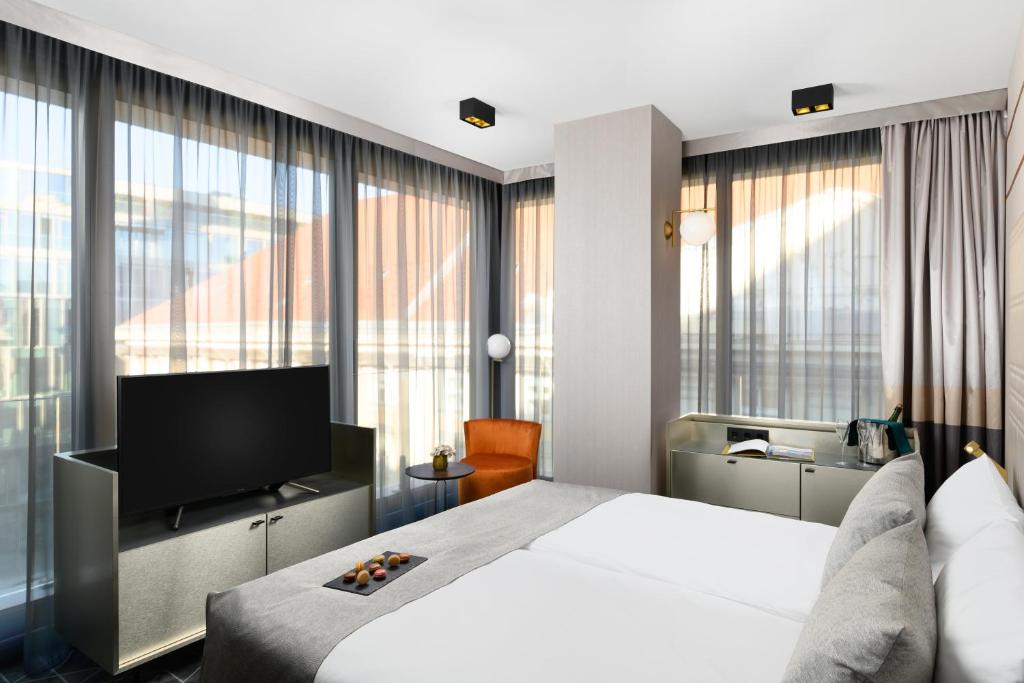 Emerald Hotel by Continental Group - Resim 42