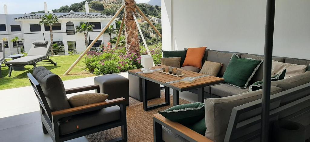 Posedenie v ubytovaní Mirador Estepona Hills Casa Bonita