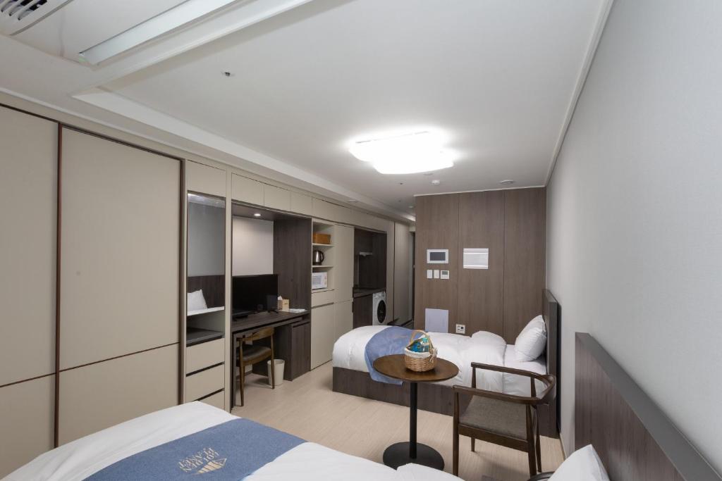 Golden Planet Hotel - Standard Twin Room