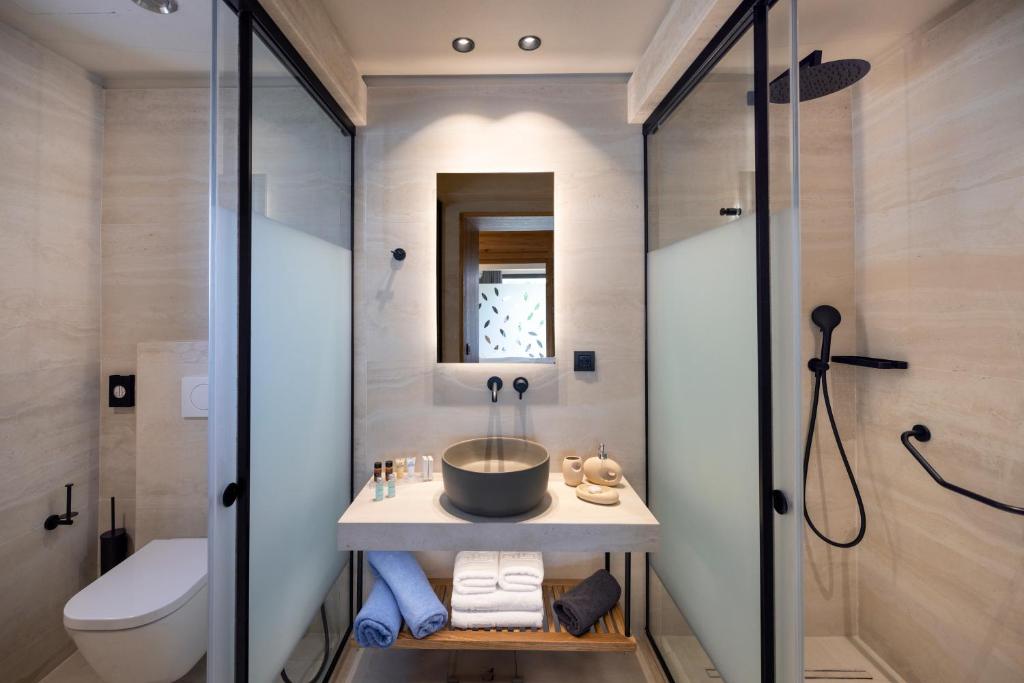 Atlantis Beach Hotel - 1