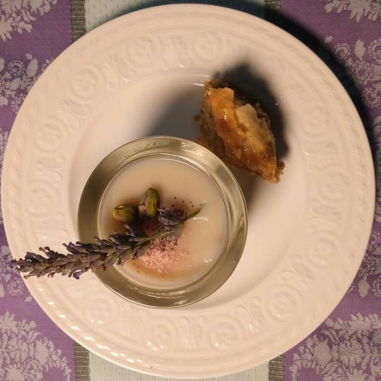 Jedlo v ubytovaní bed & breakfast alebo blízkom okolí