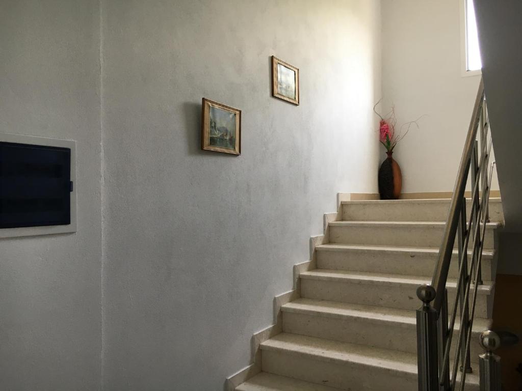 Villa Olivia Grove - Image 5