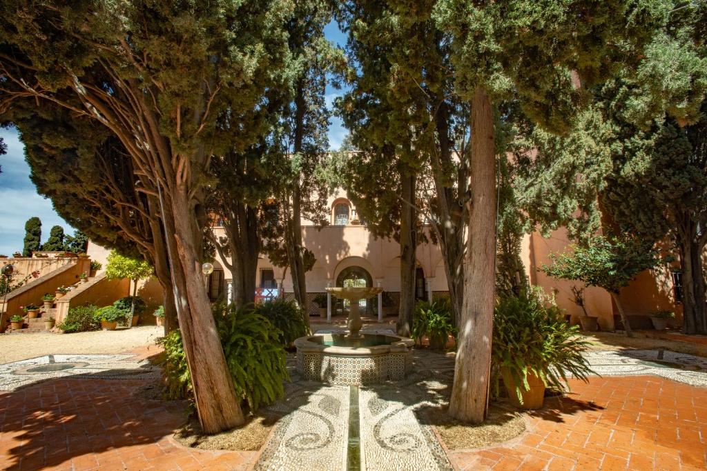 Zahrada ubytování Soho Boutique Castillo de Santa Catalina - Adults Recommended
