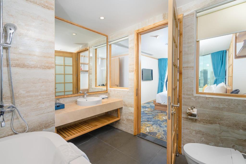 Special Offer - Apartment with Partial Sea View