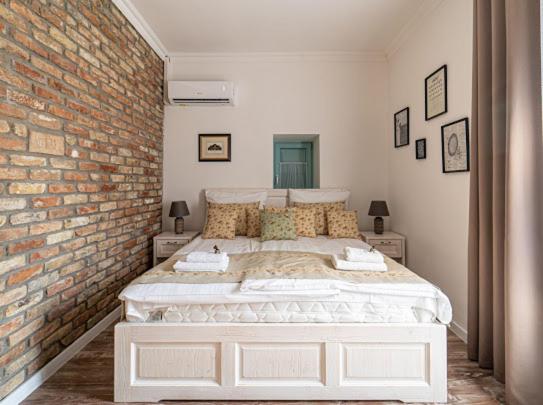 A bed or beds in a room at Villa Bella
