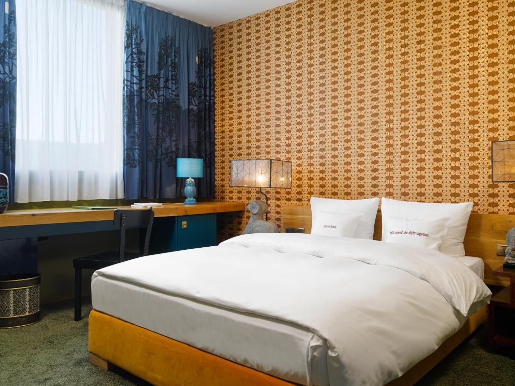 25hours Hotel The Goldman - Resim 31