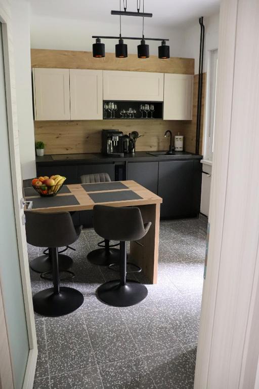 Kuchyňa alebo kuchynka v ubytovaní 'NAP' apartment