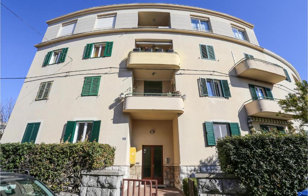 Budova, v ktorej sa apartmán nachádza