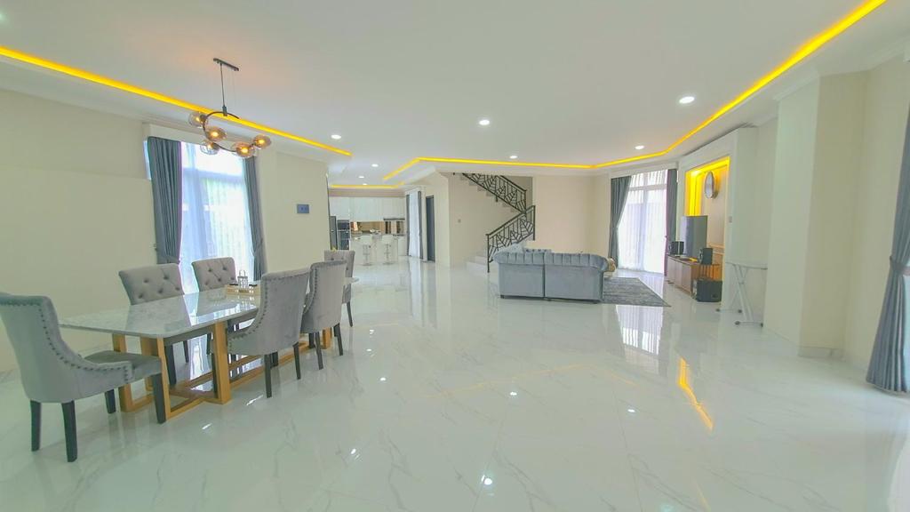 Alandalus Royal Puncak - Three-Bedroom Villa