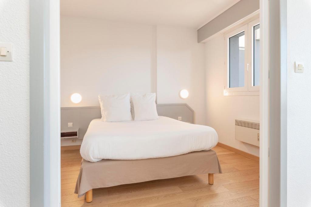 CERISE Dax - Les Jardins du Lac - Apartment (3 Adults) With Terrace