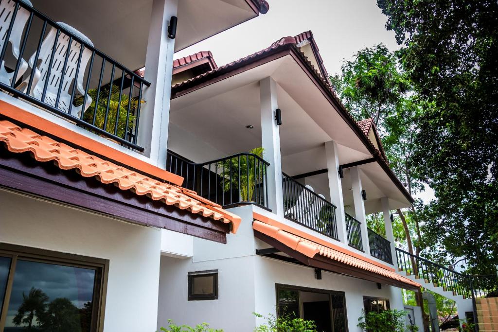 Two Chefs Inn - Resim 10