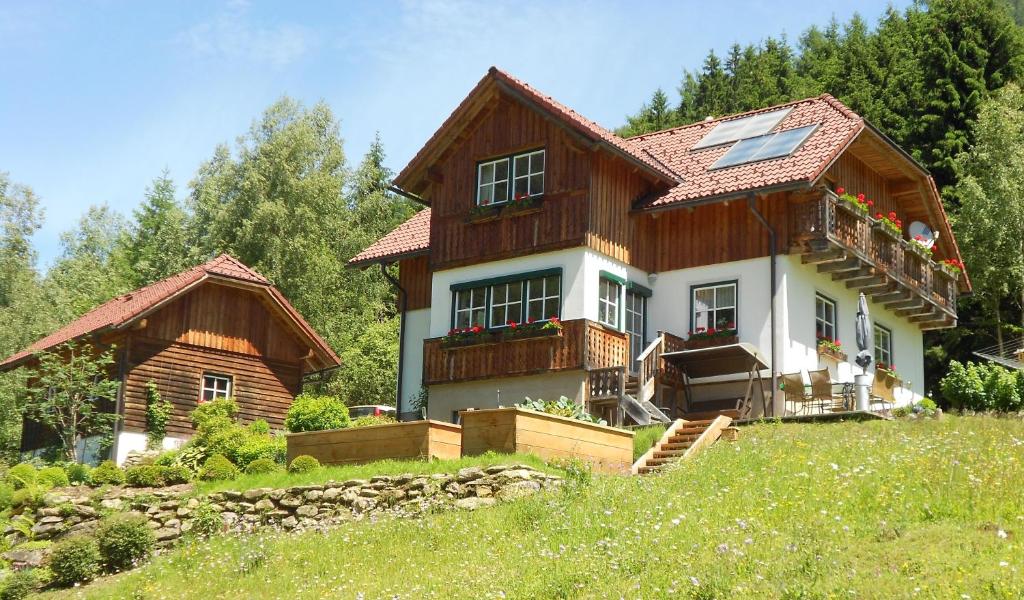 Zahrada ubytování Die KALSBERGERin Ferienwohnung für Genießer