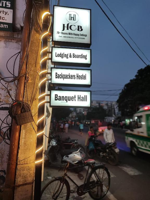 Fotografie z fotogalerie ubytování Hotel HCB (Hemo Chandra Bhawan) v destinaci Brahmapur