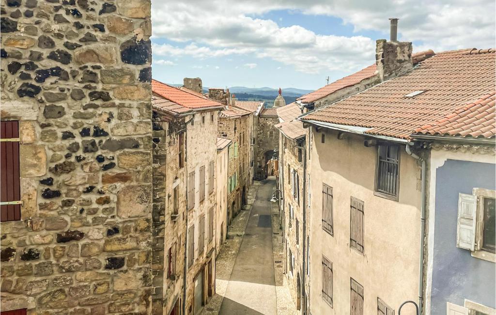 Photo de la galerie de l'établissement Nice Apartment In Pradelles With Wifi, à Pradelles