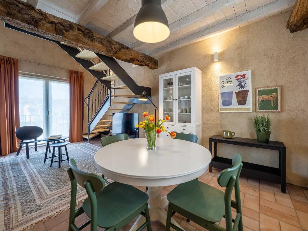 Green Lodge - Apartment With Garden View