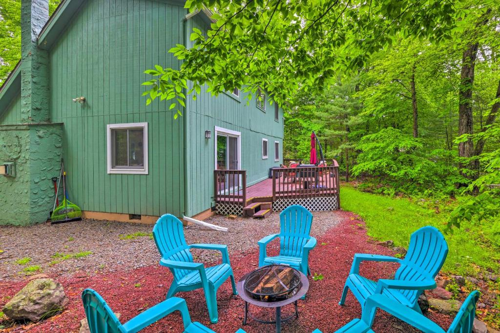 Cozy Pet-Friendly Cabin with Sauna - Near Skiing! - Housity