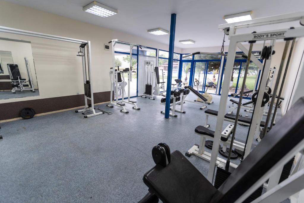 Fitness centrum a/nebo fitness zařízení v ubytování Hotel Azurro - All Inclusive