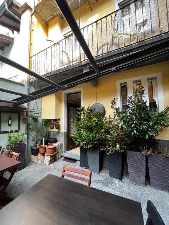 Balkón nebo terasa v ubytování Charming Room in the heart of Locarno
