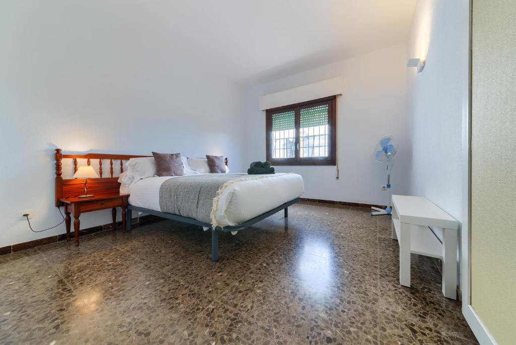 Posteľ alebo postele v izbe v ubytovaní Holidays2Malaga Andalusian house style with pool in Alhaurin de la Torre