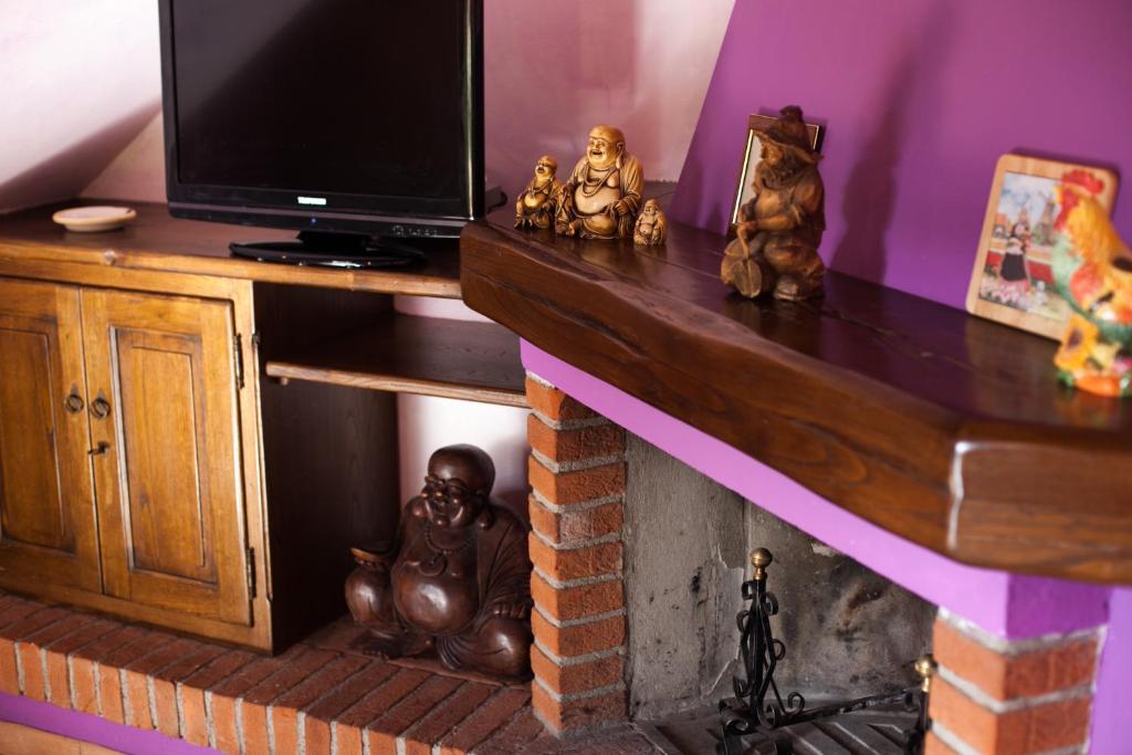 A television and/or entertainment centre at Podere Montestuccioli
