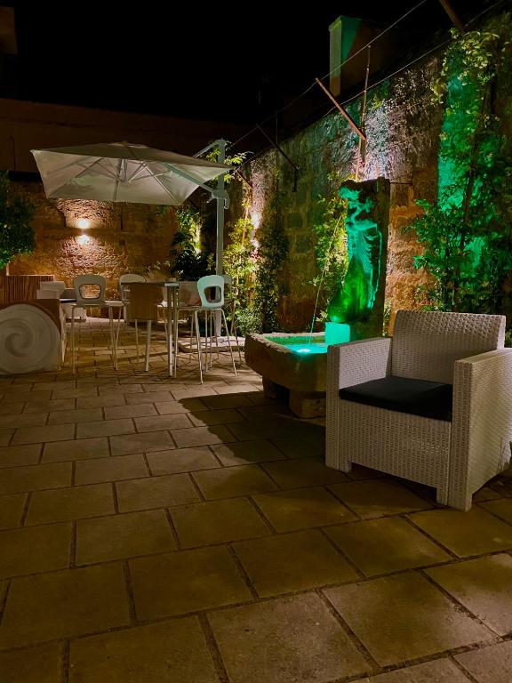 A seating area at Il Nachiro