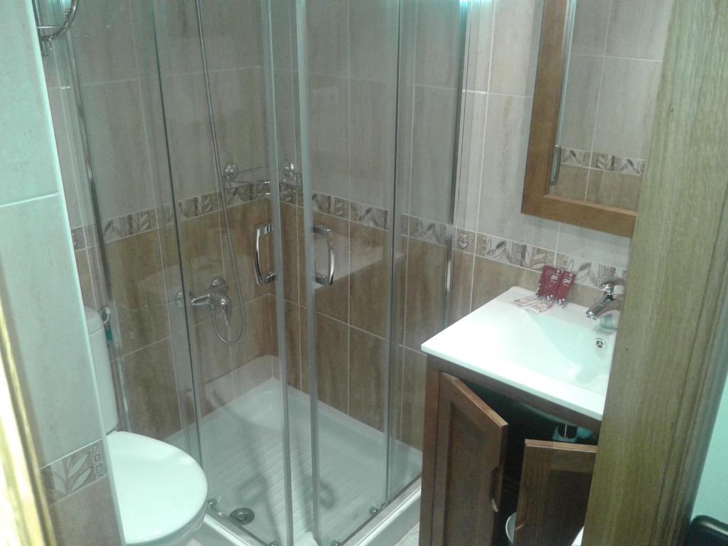Hostal Les Bedules - Twin Room