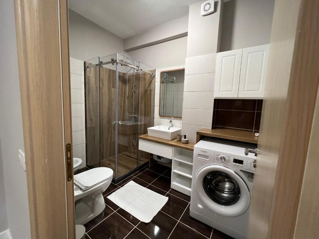 Coral Apartments - Image 3