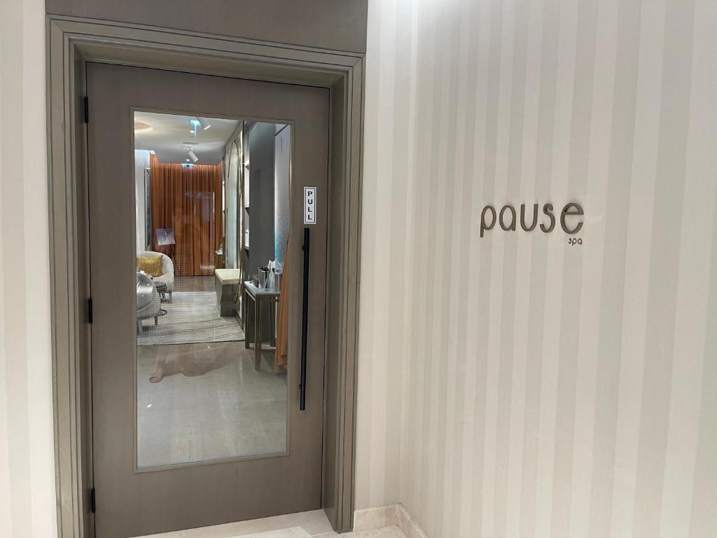Posezení v ubytování Paramount midtown residence luxury 3 bedroom with amazing sea view and close to burj khalifa and dubai mall