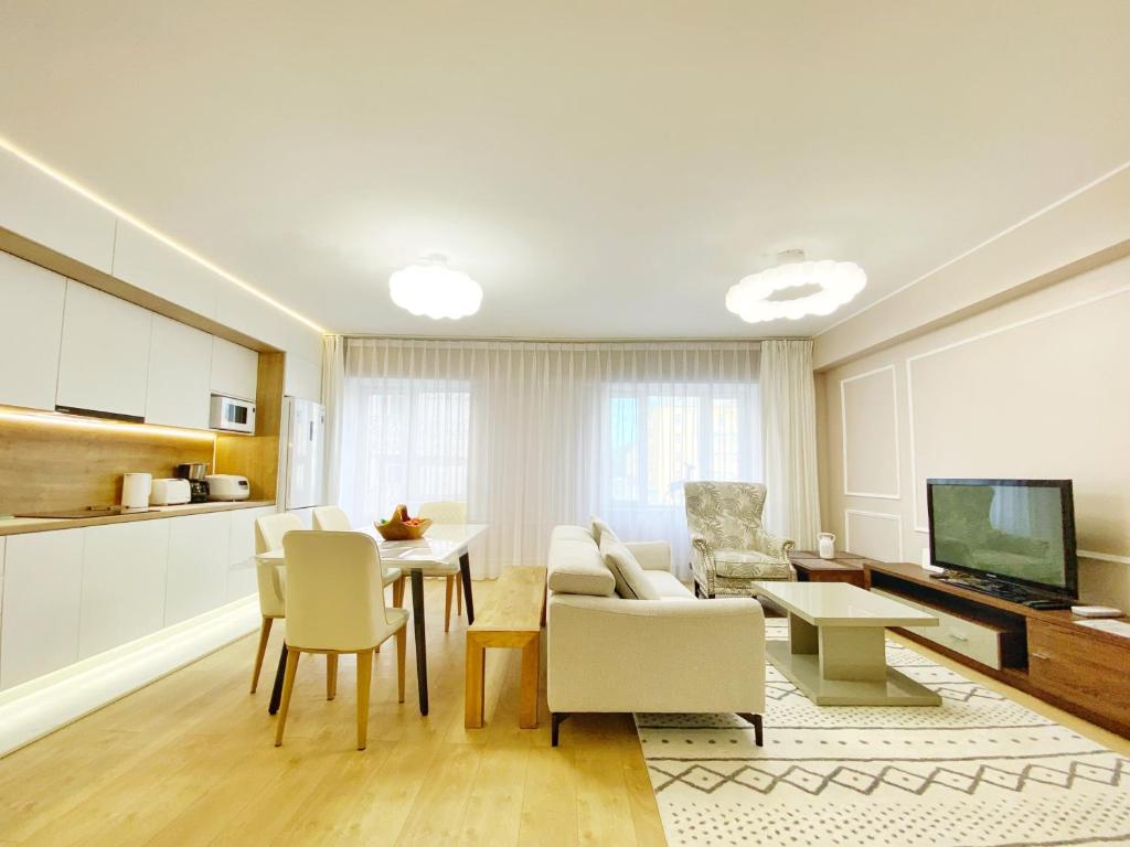 105m2 Central 3 BR new apartment w airport pickup - Appartement Met Drie Slaapkamers
