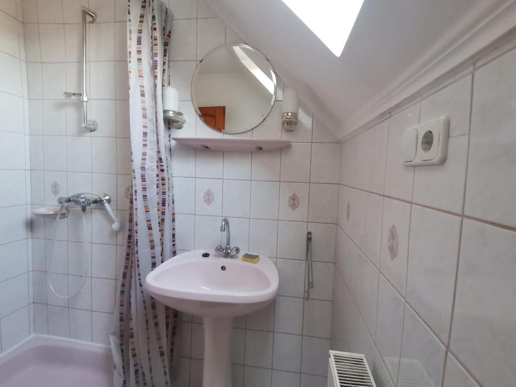 Kúpeľňa v ubytovaní Csillám vendégház