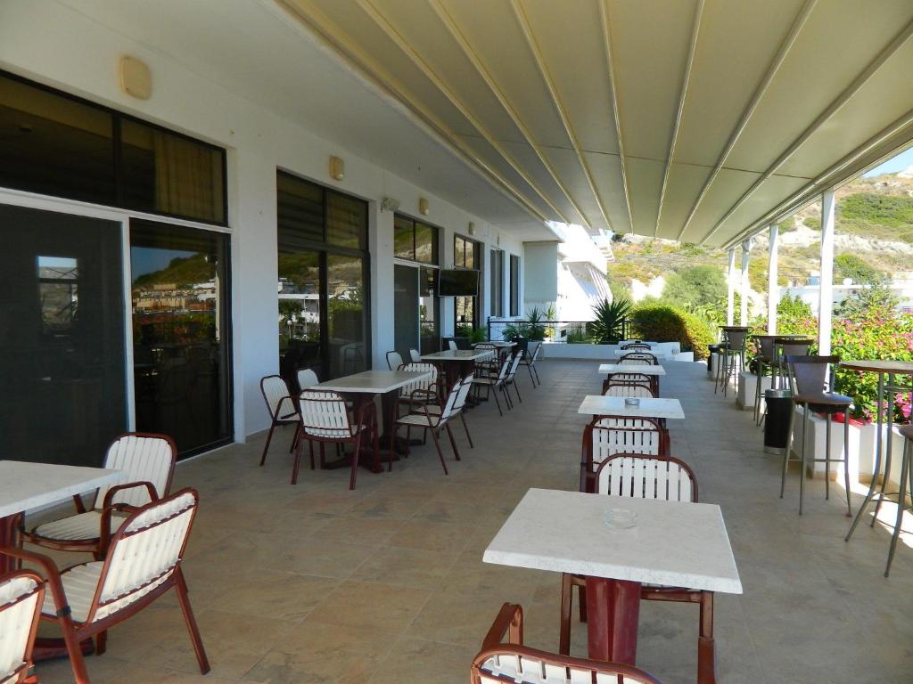 Restaurace v ubytování Telhinis Hotel & Apartments