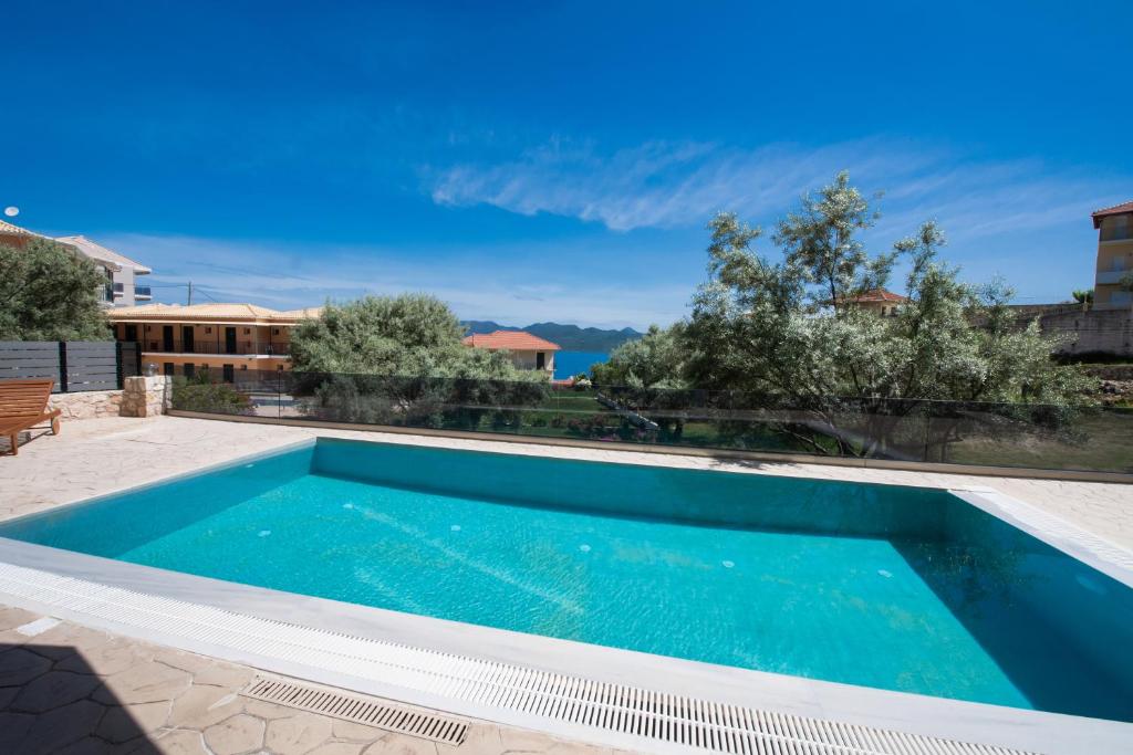 Basen w obiekcie MELODIA LEFKADA Maisonette 1 lub w pobliżu