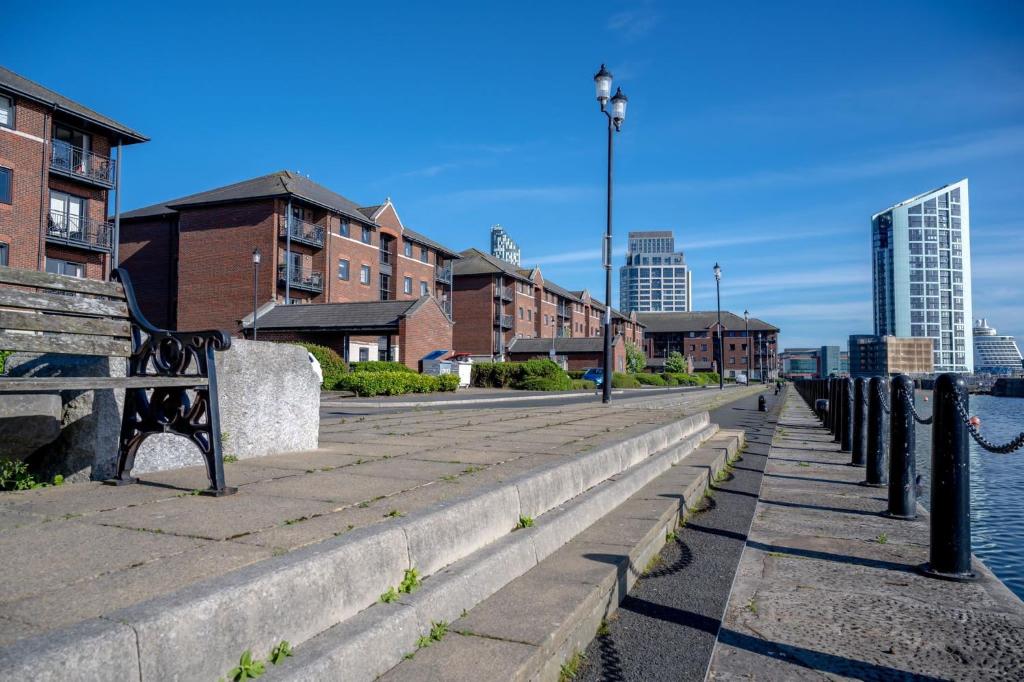 Waterloo Quay Apartment private parking, Liverpool (updated prices 2024)