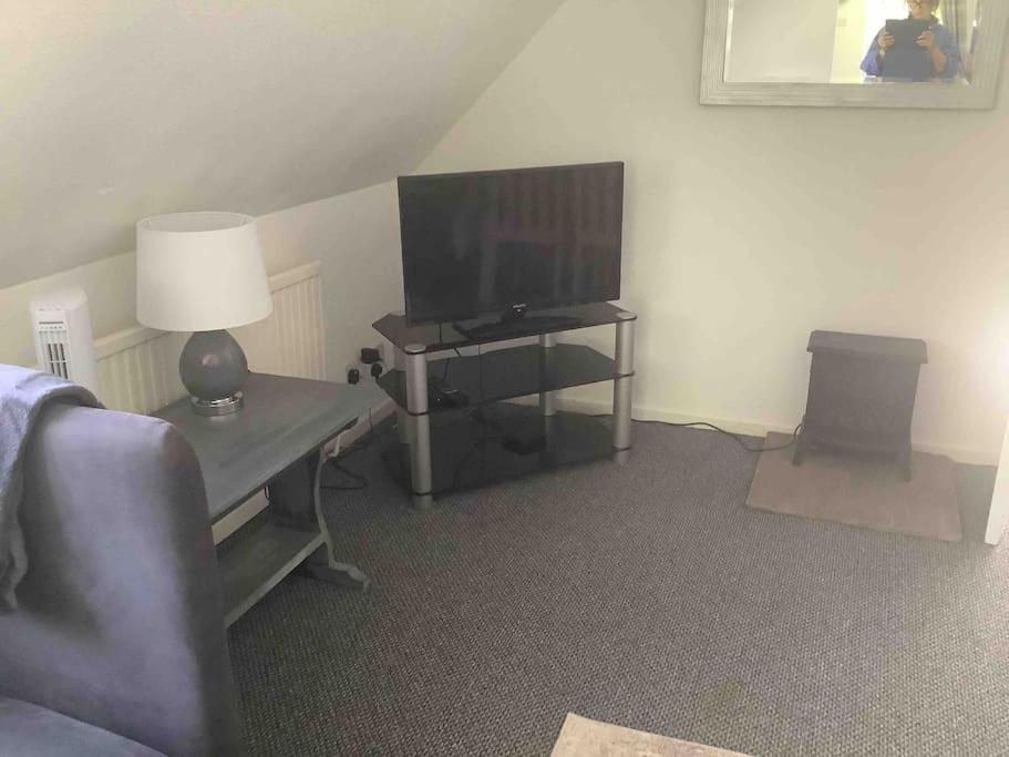 TV a/nebo společenská místnost v ubytování Self Catering Apartment, Jurassic Coast/Dorset