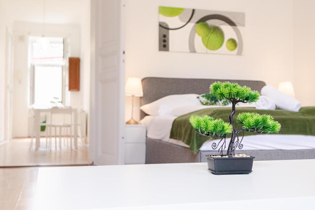 Posteľ alebo postele v izbe v ubytovaní Pleasing 2BR Apt. AKH-Perfect for Groups