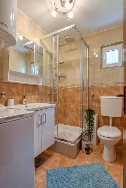 Apartment Elegant tesisinde bir banyo