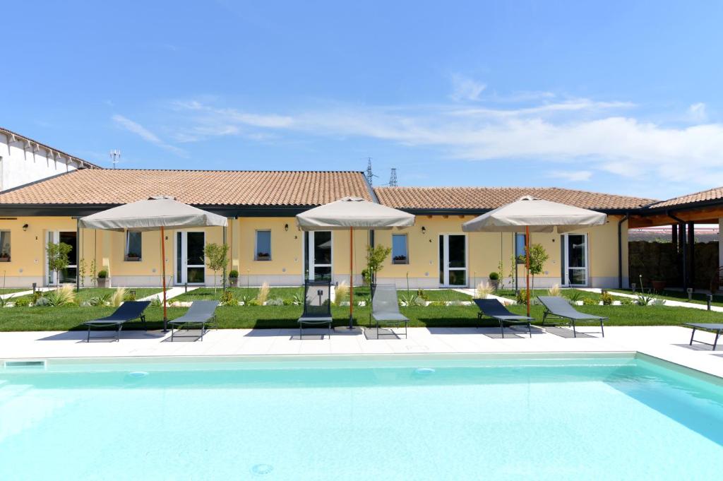 Bazén v ubytování Agriturismo Pepe Rosa nebo v jeho okolí