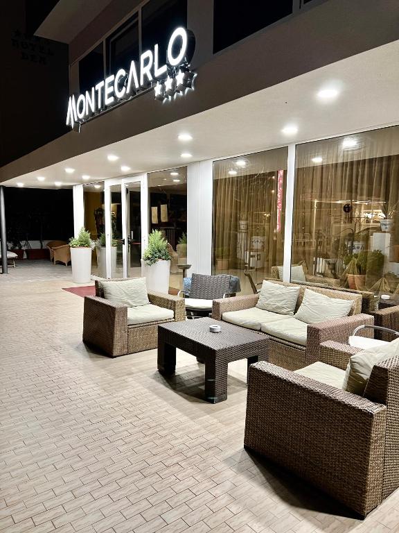 Posezení v ubytování Hotel B&B Montecarlo