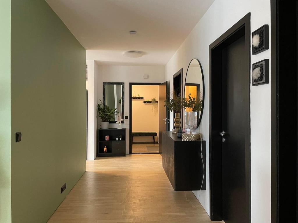 Fotografie z fotogalerie ubytování Spacious 3BR Condo near Blue lagoon 15M Airport 9M v destinaci Njarðvík