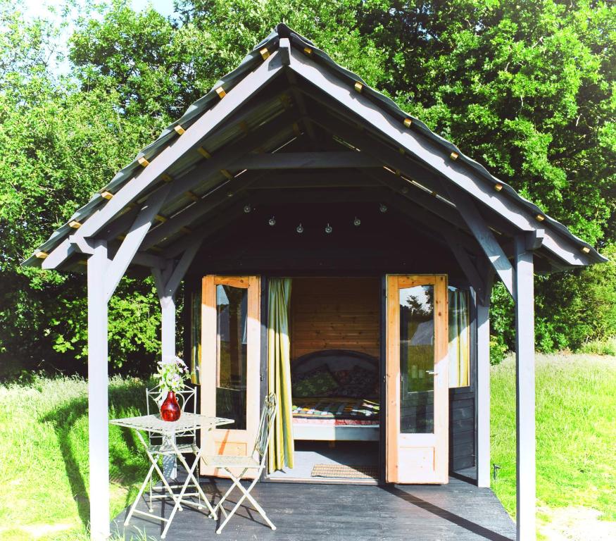Poppy - Wooden Glamping Pod