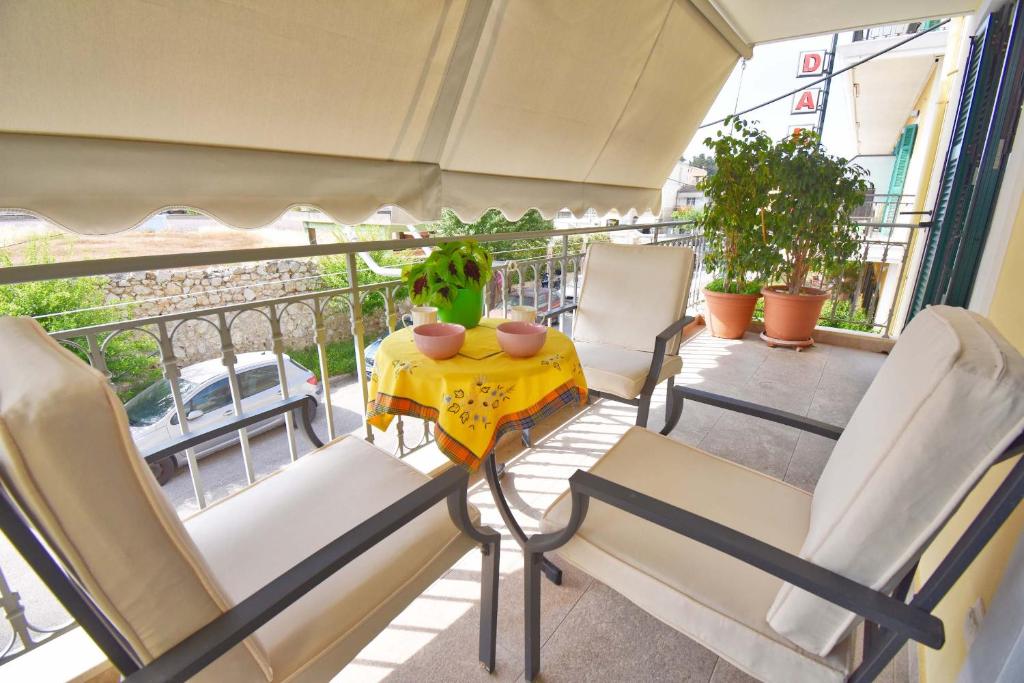 Balkón nebo terasa v ubytování Casa Contessa in Garitsa - High Speed Wifi