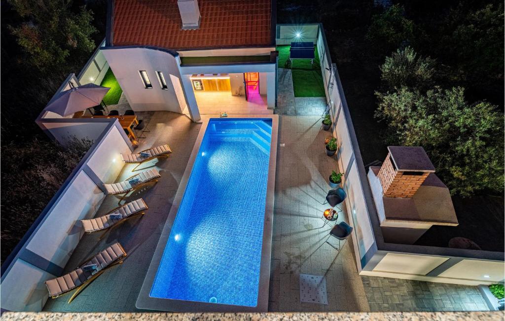 Bazén v ubytovaní Nice Home In Zadar With Sauna alebo v jeho blízkosti