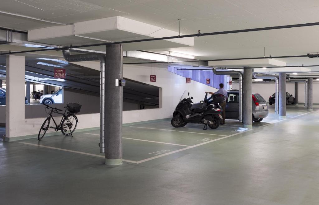 Hôtel Les Nations - Resim 23